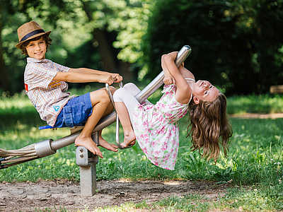 Enfants dans la forêt à Emmendingen © Martin Ziaja